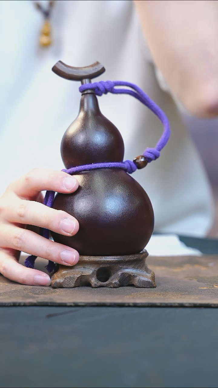 【闪购商品】RU192大漆酒葫芦不包手串及旋转底座