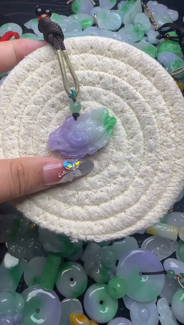 翡翠未镶嵌颈饰天然缅甸翡翠吊坠