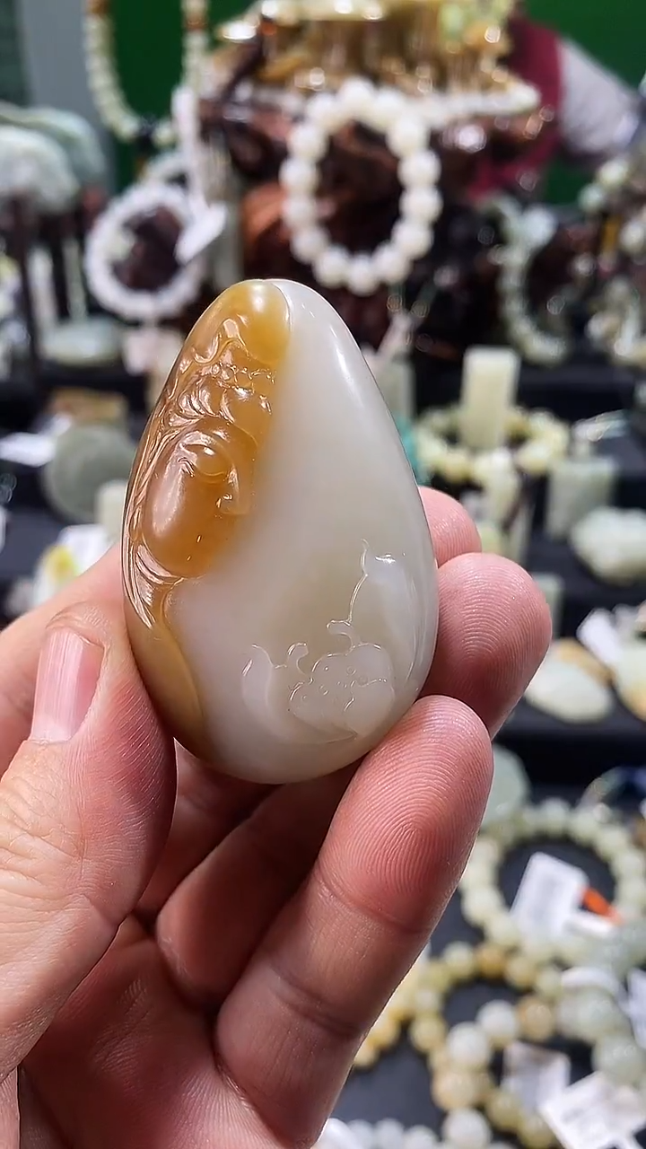 吊坠(不含链)未镶嵌和田玉✨**雨新疆和田玉且末金山矿糖白