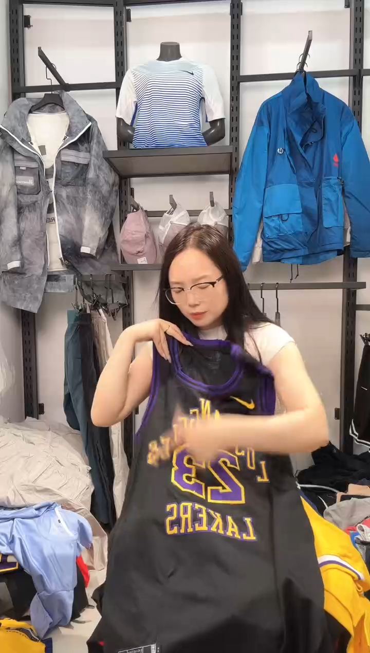 2720 编码  耐克卫衣服饰过款为准 尺码