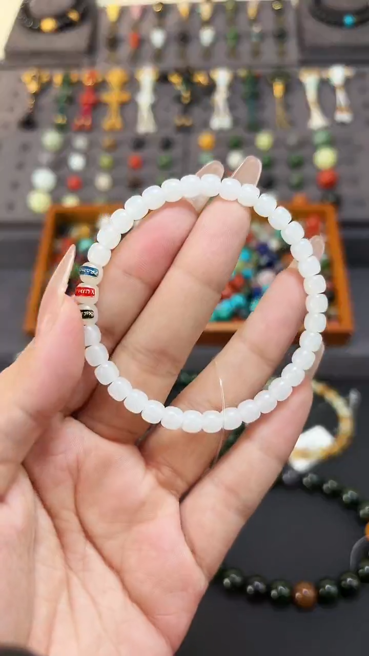 未镶嵌和田玉挂件6mm于田老型手串 藏物系列