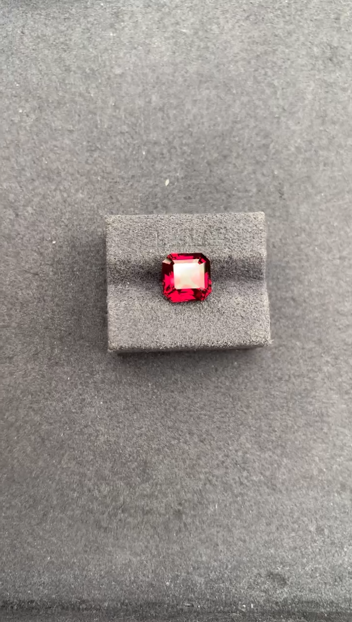 未镶嵌珠宝半成品石榴石4.2ct镁铝榴石 GE 定制
