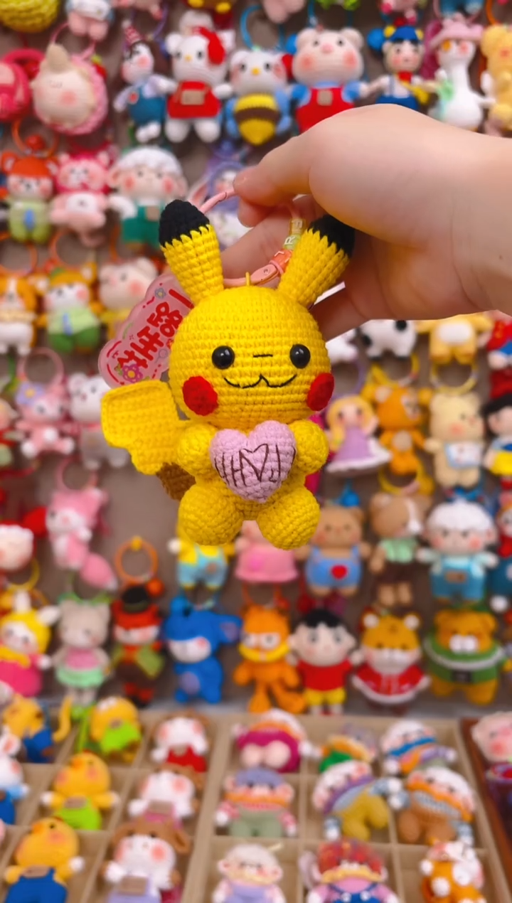 纯手工制作毛线钩织成品皮卡丘