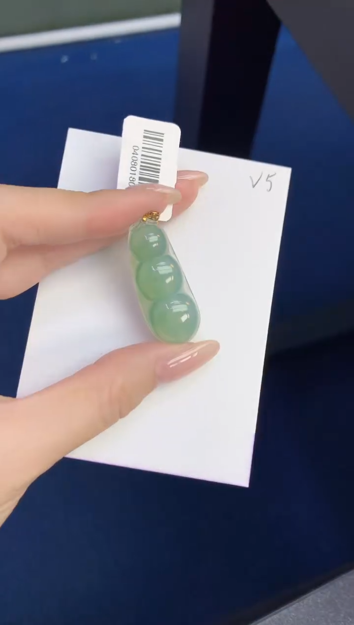 颈饰18K金镶嵌翡翠天然缅甸A货翡翠