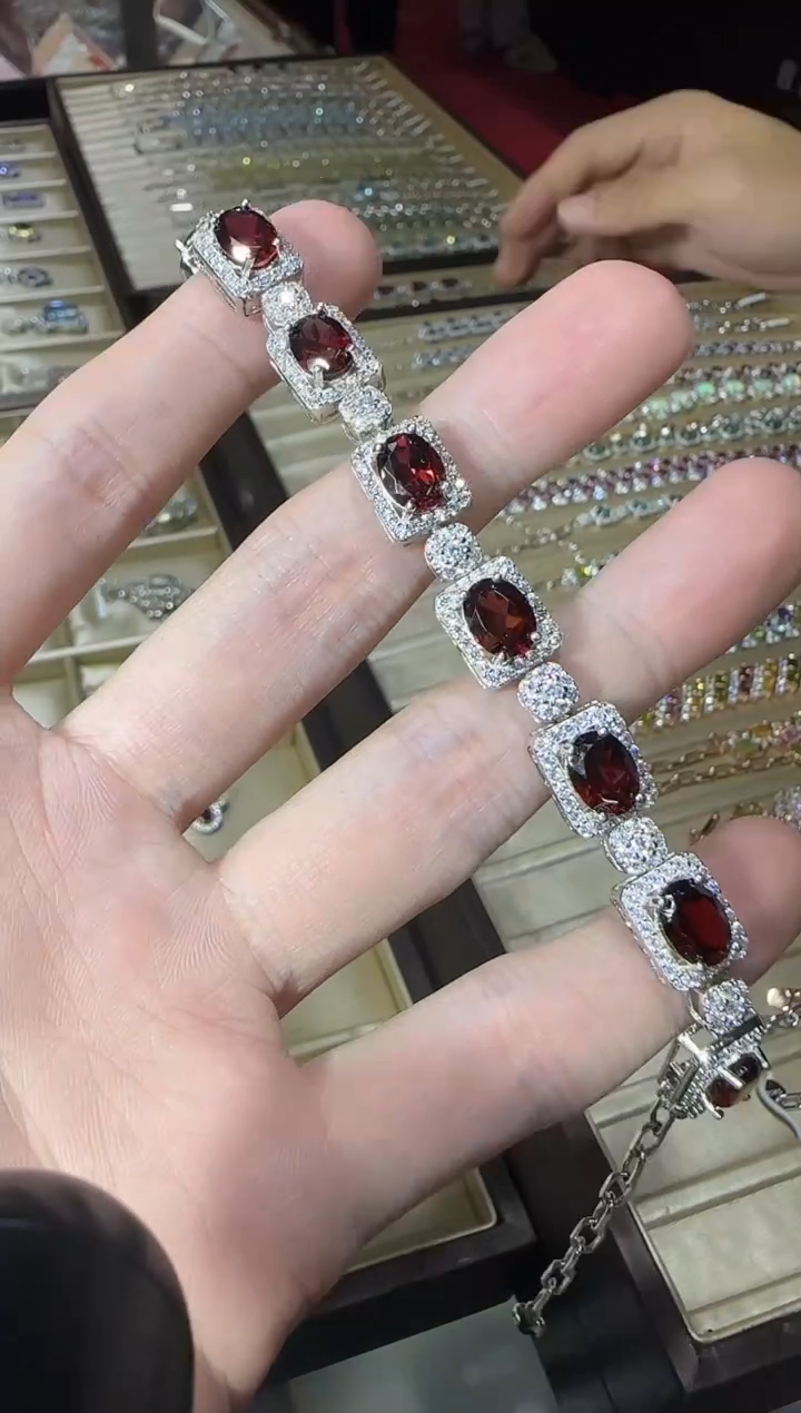 银S925镶嵌手链石榴石8mm