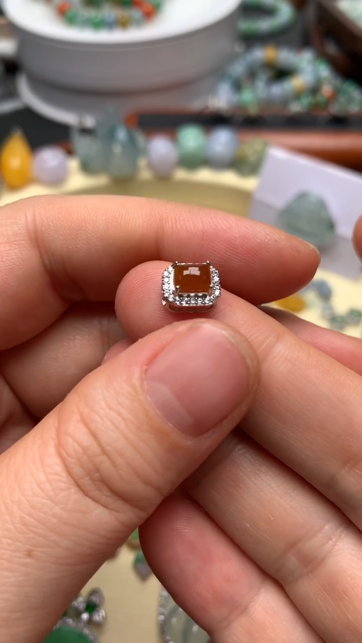 【闪购商品】翡翠颈饰银S925镶嵌翡翠镶嵌方糖