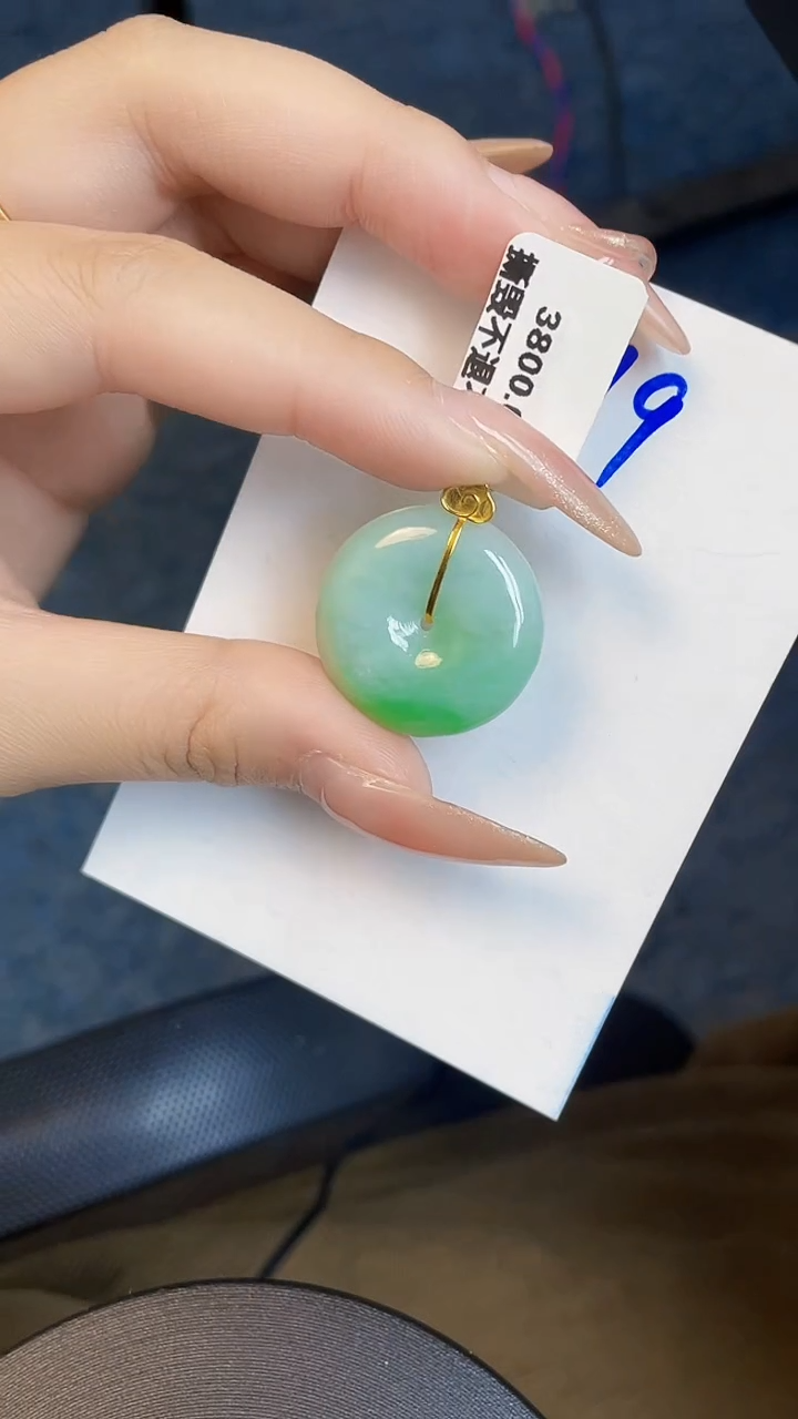 【闪购商品】翡翠颈饰18K金镶嵌00000000