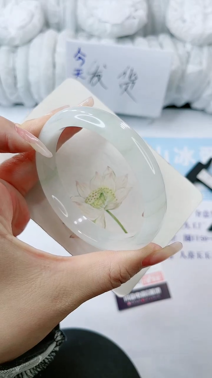 【闪购商品】石英质玉手镯未镶嵌多样性发货C420