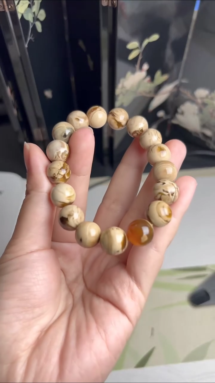 未镶嵌琥珀手串JJD0329069