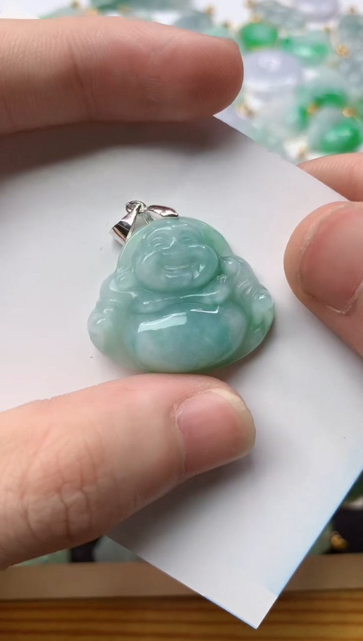 【闪购商品】翡翠颈饰合金3..........