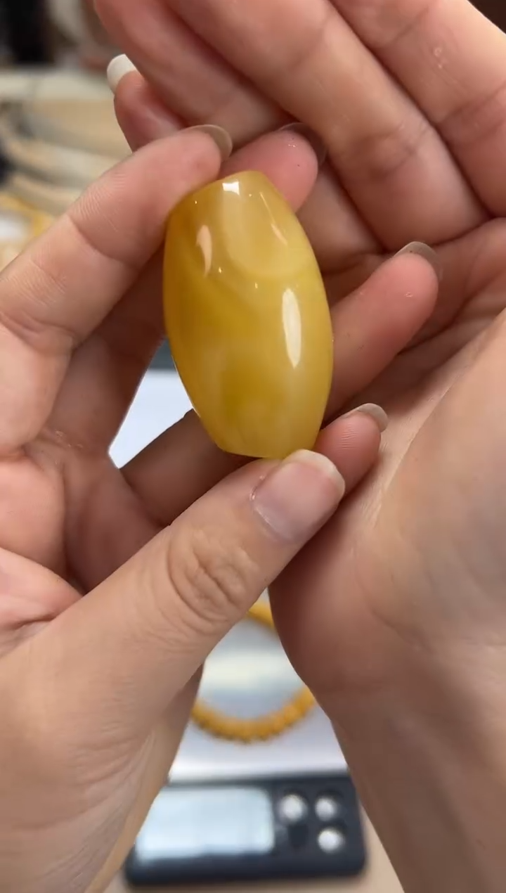 【闪购商品】琥珀裸石未镶嵌蜜蜡吊坠