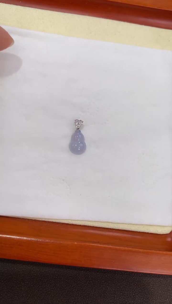 翡翠18K金镶嵌颈饰天然缅甸a货翡翠