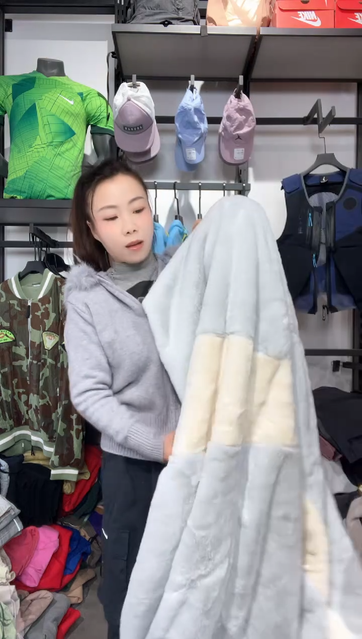 1340 闪购编码  运动卫衣裤以直播间过款为准  毯子