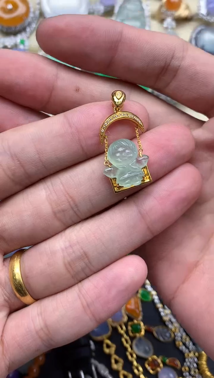 翡翠18K金镶嵌颈饰357春日珠宝