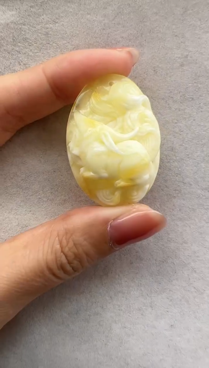 【闪购商品】琥珀裸石未镶嵌10204021-吊坠