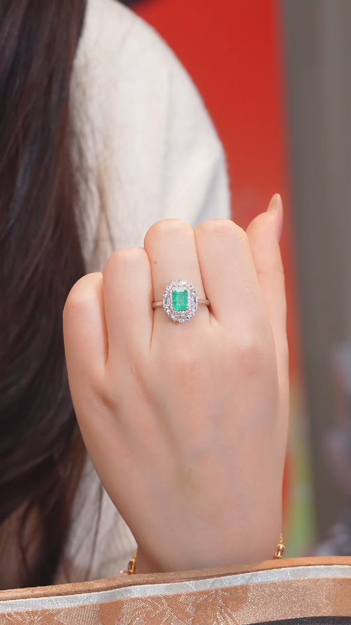 【闪购商品】祖母绿戒指18K金镶嵌（1ct）@@Q7817