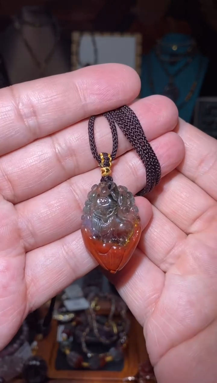 【闪购商品】水晶吊坠未镶嵌红极光