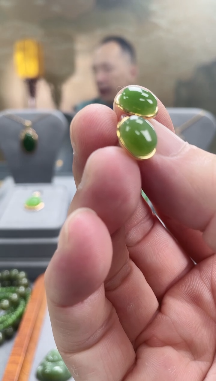 银S925镀金镶嵌和田玉耳饰银S925镀金镶嵌 和田玉 耳饰