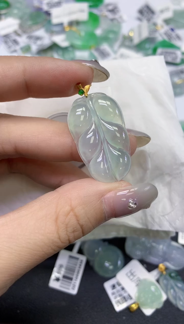 颈饰18K金镶嵌翡翠天然缅甸翡翠A货百元以上9元证书费自理
