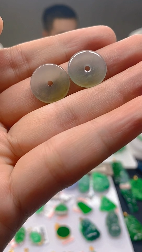 【闪购商品】翡翠颈饰未镶嵌新号开播，全场乱卖