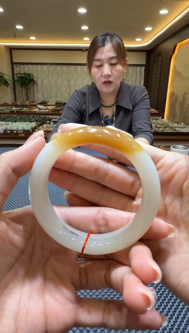 颈饰未镶嵌和田玉手镯56