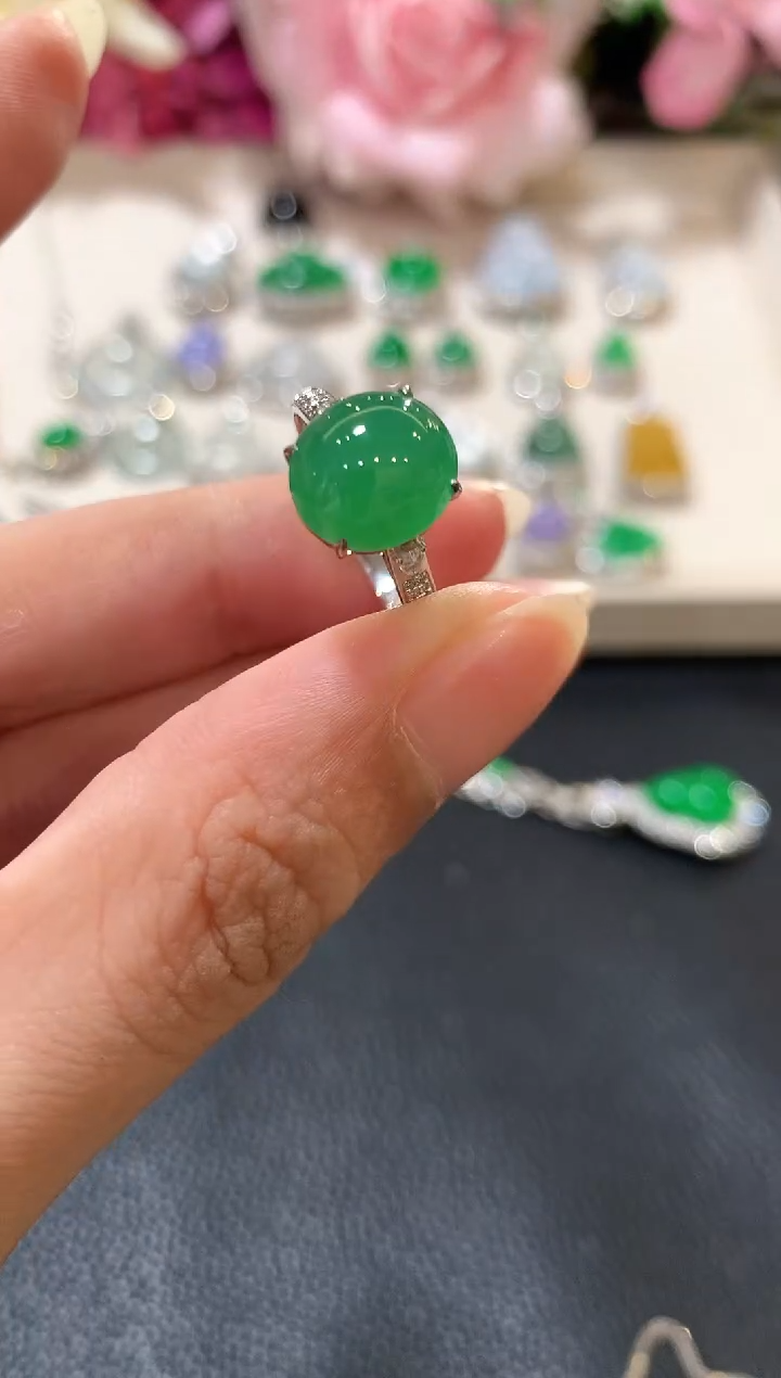 18K金镶嵌戒指翡翠z92 