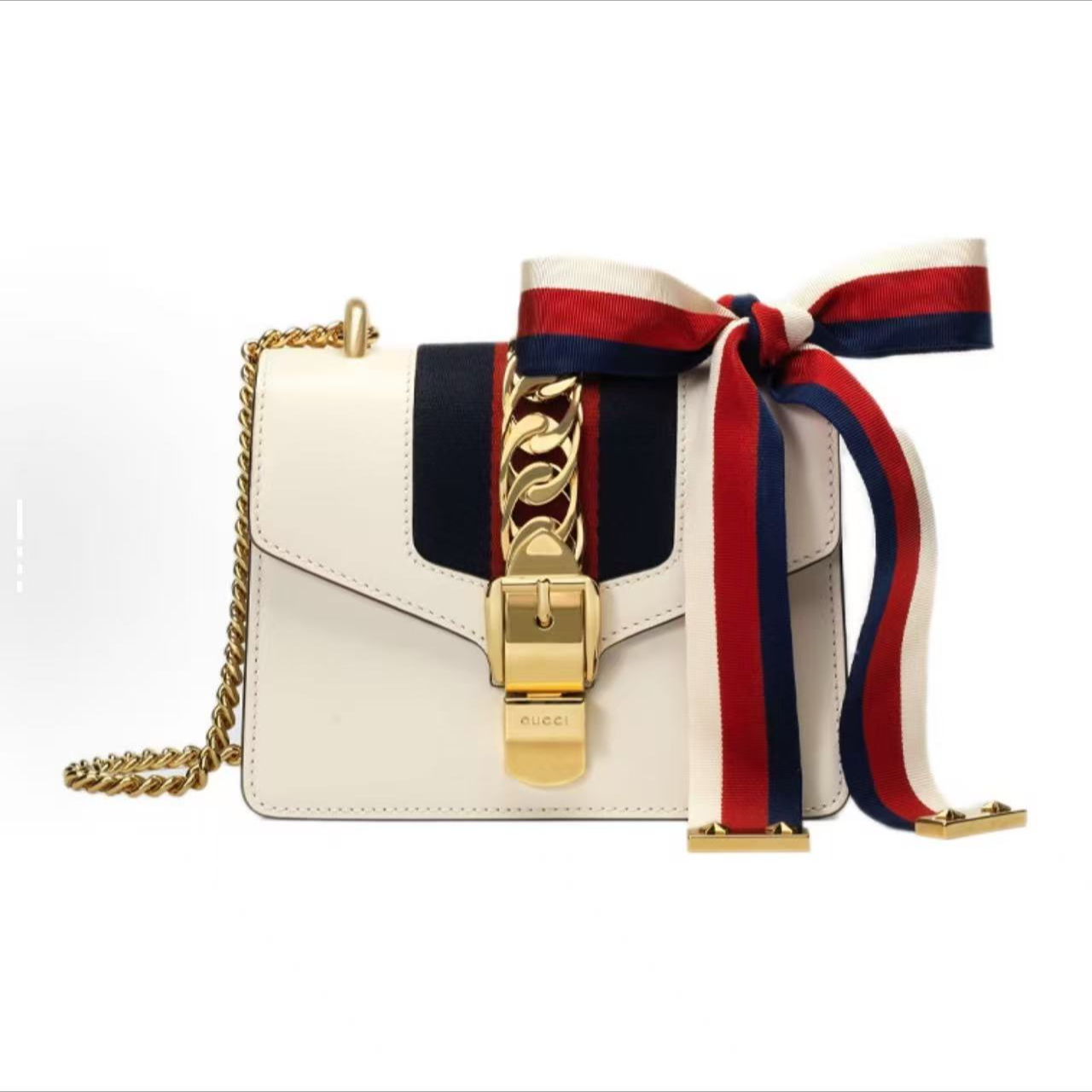 99新 GUCCI/古驰 GUCCI/古驰 白色塞尔维亚小号19*18*14