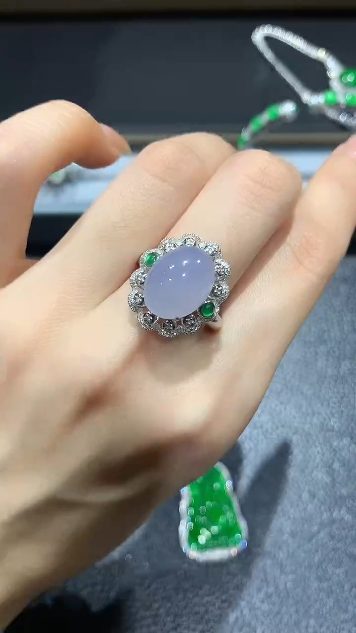 【闪购商品】翡翠戒指18K金镶嵌80团购