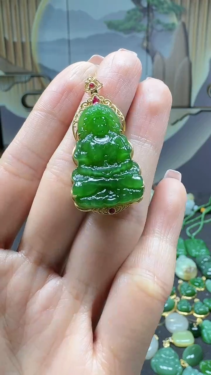 【闪购商品】和田玉挂件18K金镶嵌1