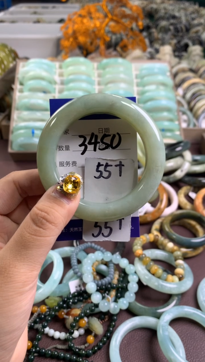 【闪购商品】蛇纹石玉手镯未镶嵌3450