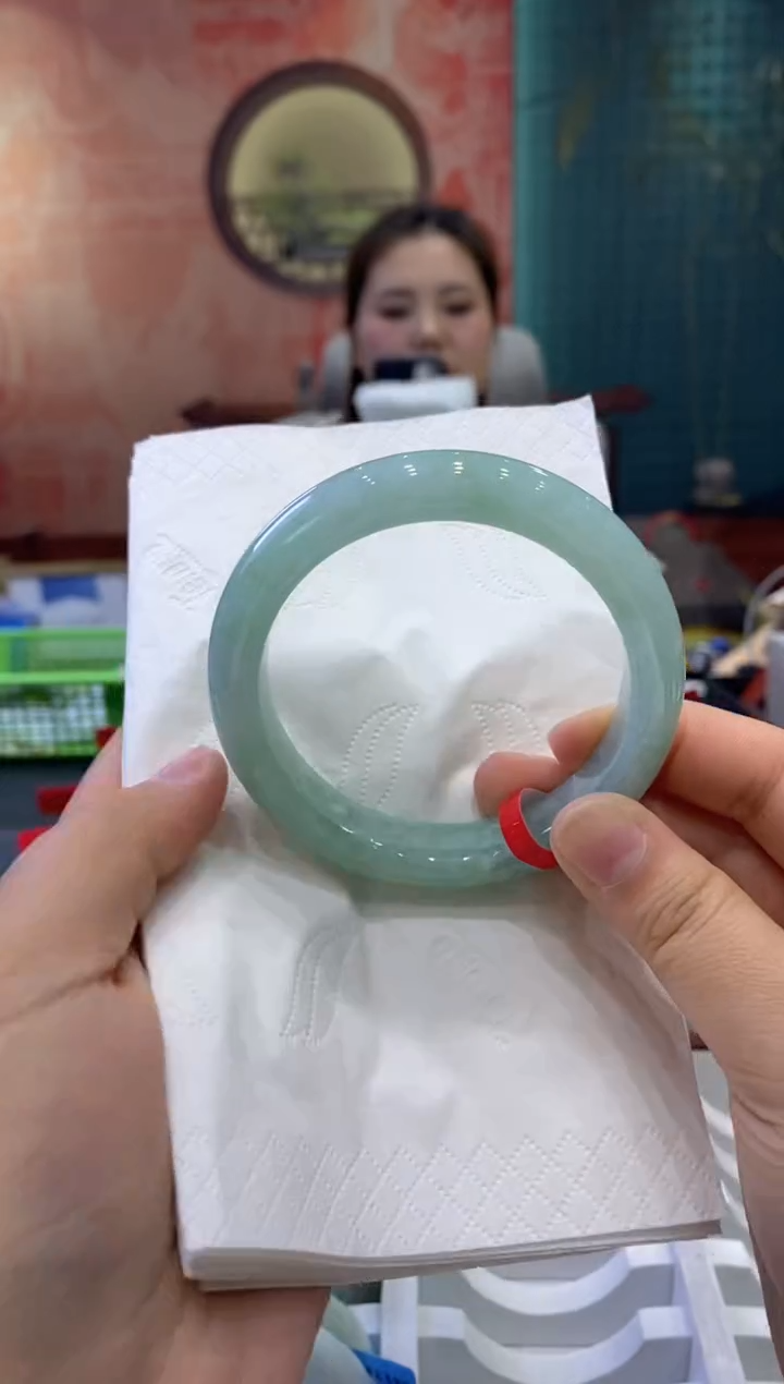 【闪购商品】翡翠手镯未镶嵌多人0000747