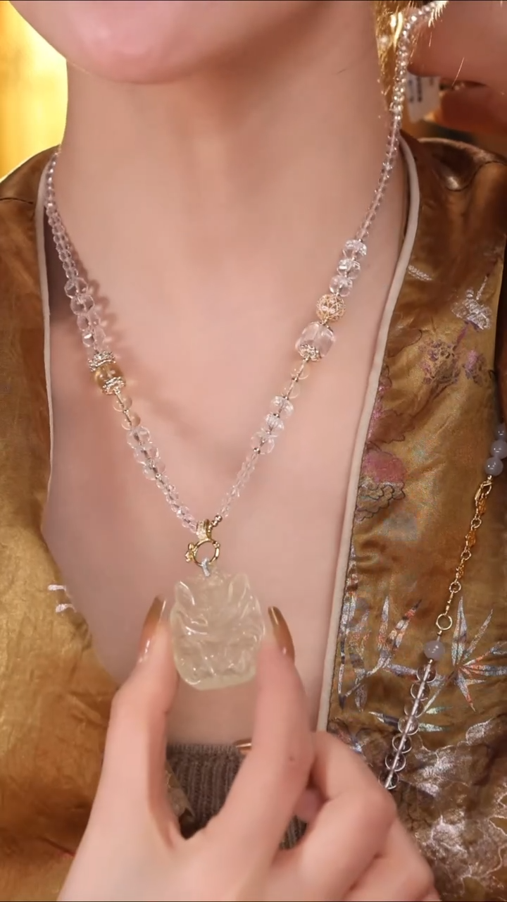 【闪购商品】水晶颈饰未镶嵌狐牌吊坠水晶项链