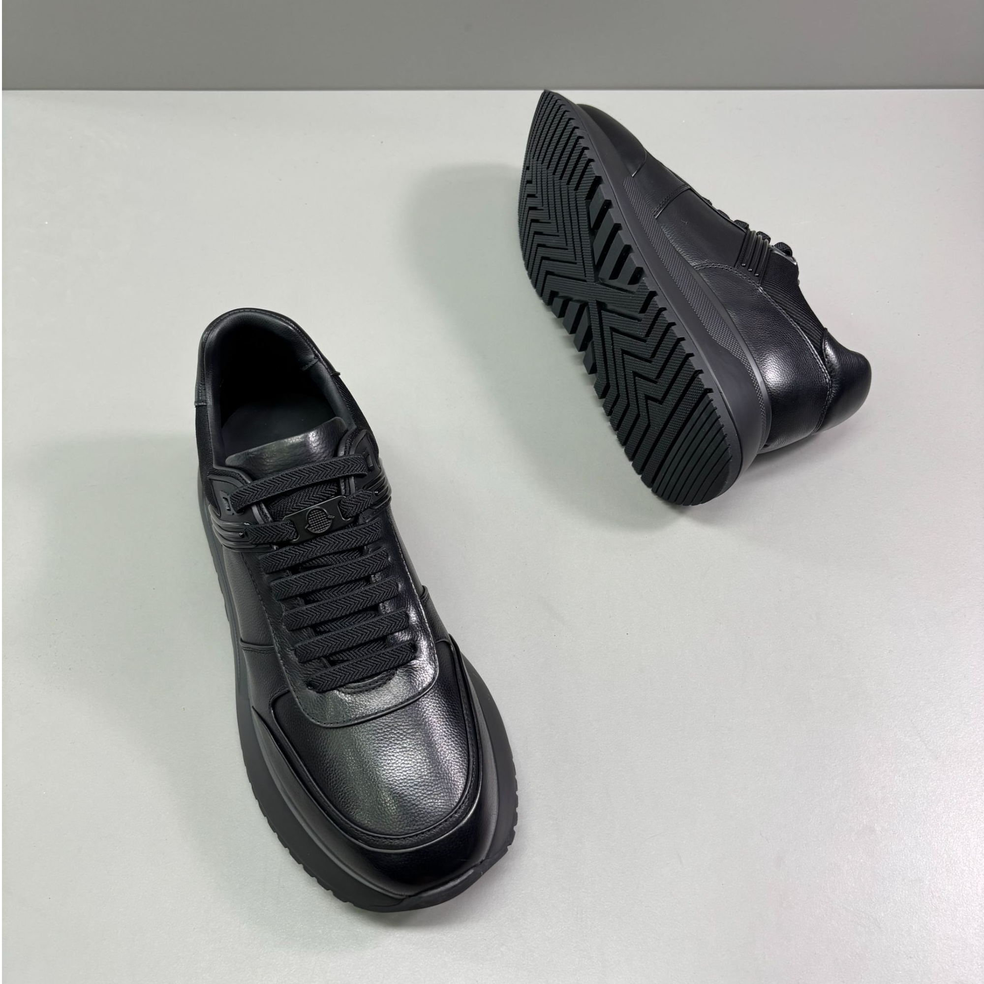 广州春秋牛皮休闲运动舒适男鞋