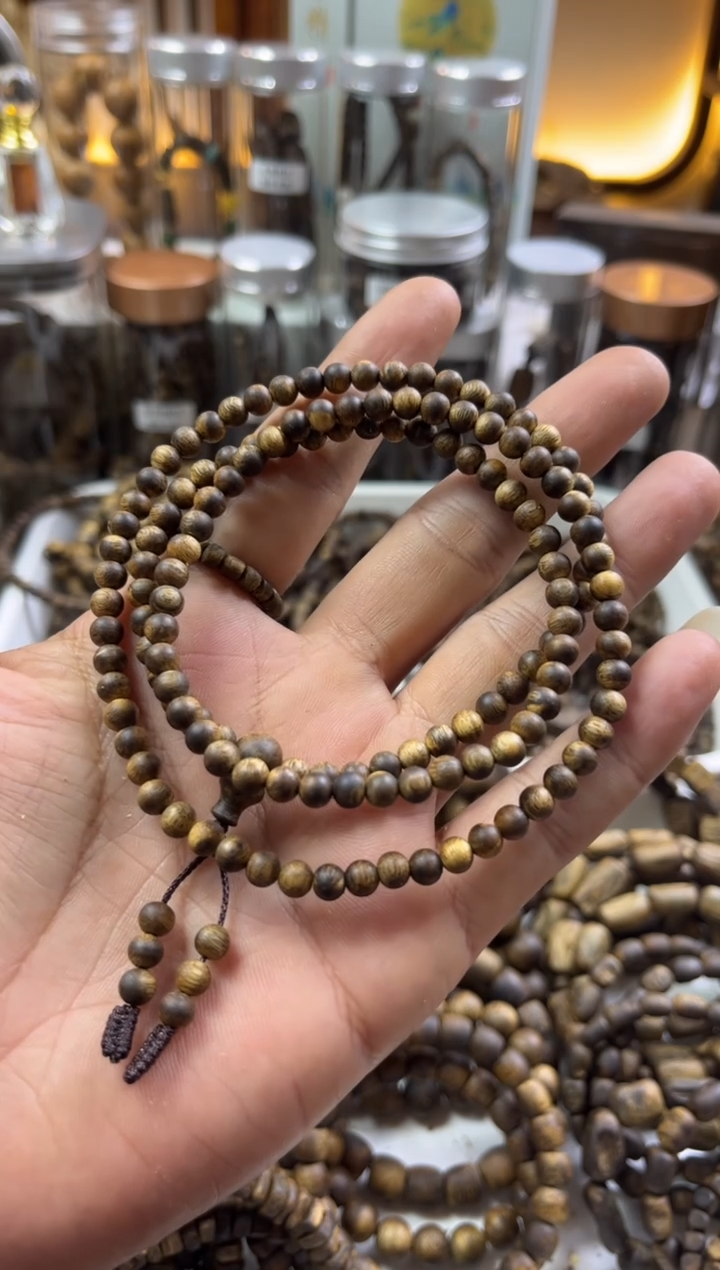 【闪购商品】沉香手串绿棋05花珠多圈  多样性发其一