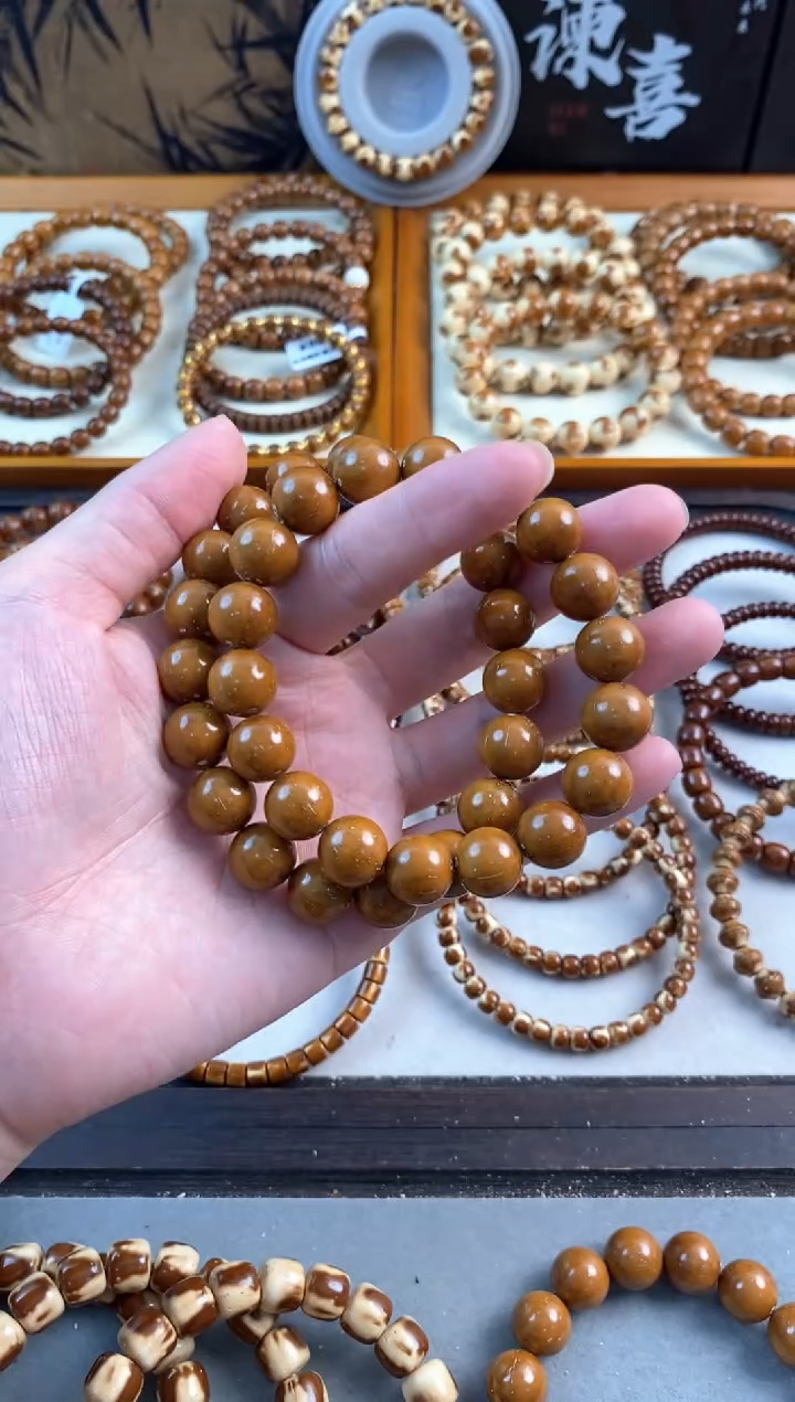 紫金鼠手串12+13+黄金甲正圆光珠