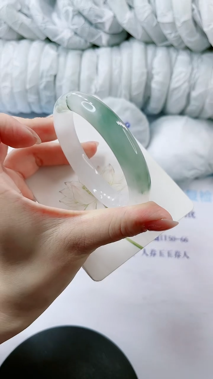 【闪购商品】石英质玉手镯未镶嵌多样性发货V87