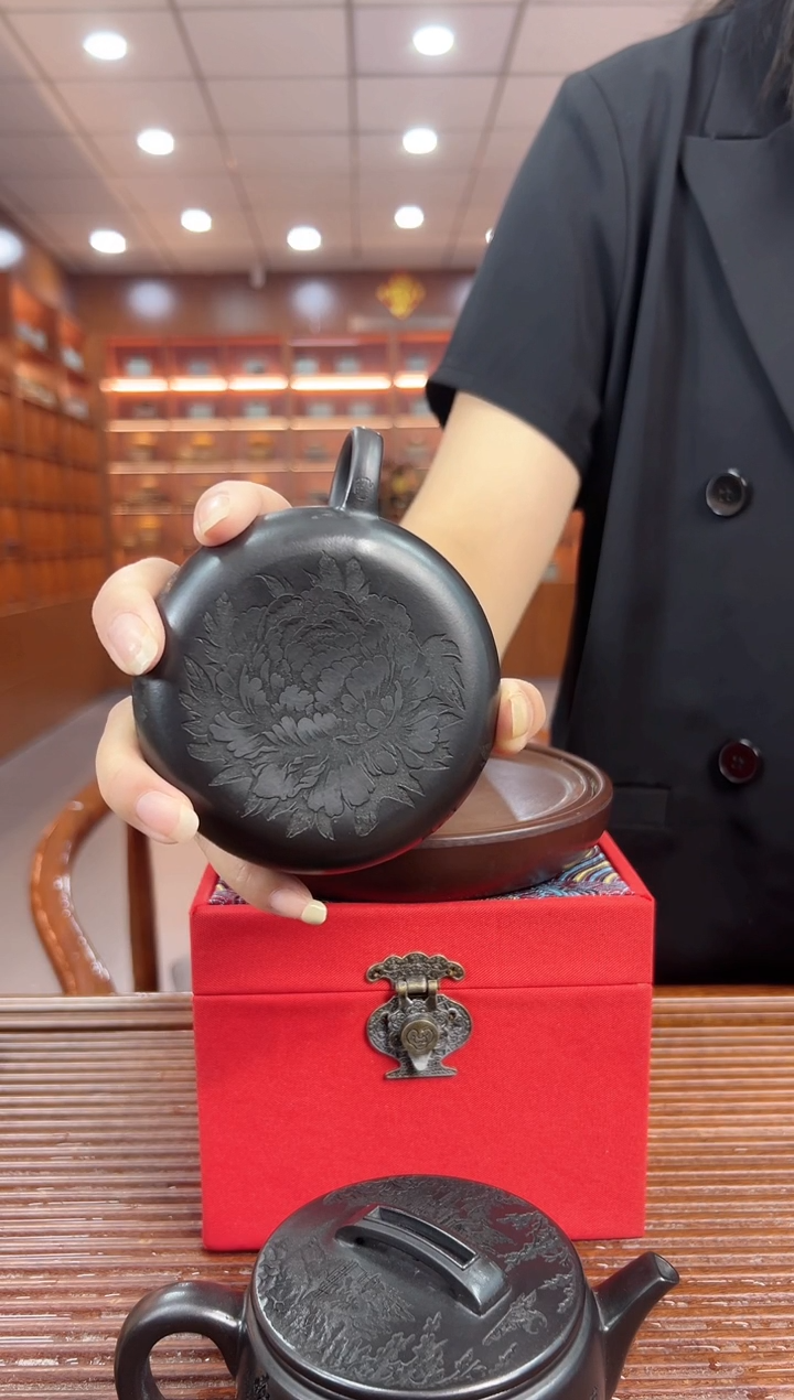 茶壶紫砂花开富贵寒江 石黄