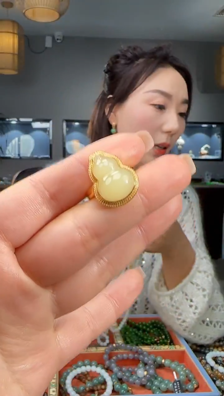 银S925镶嵌戒指和田玉1