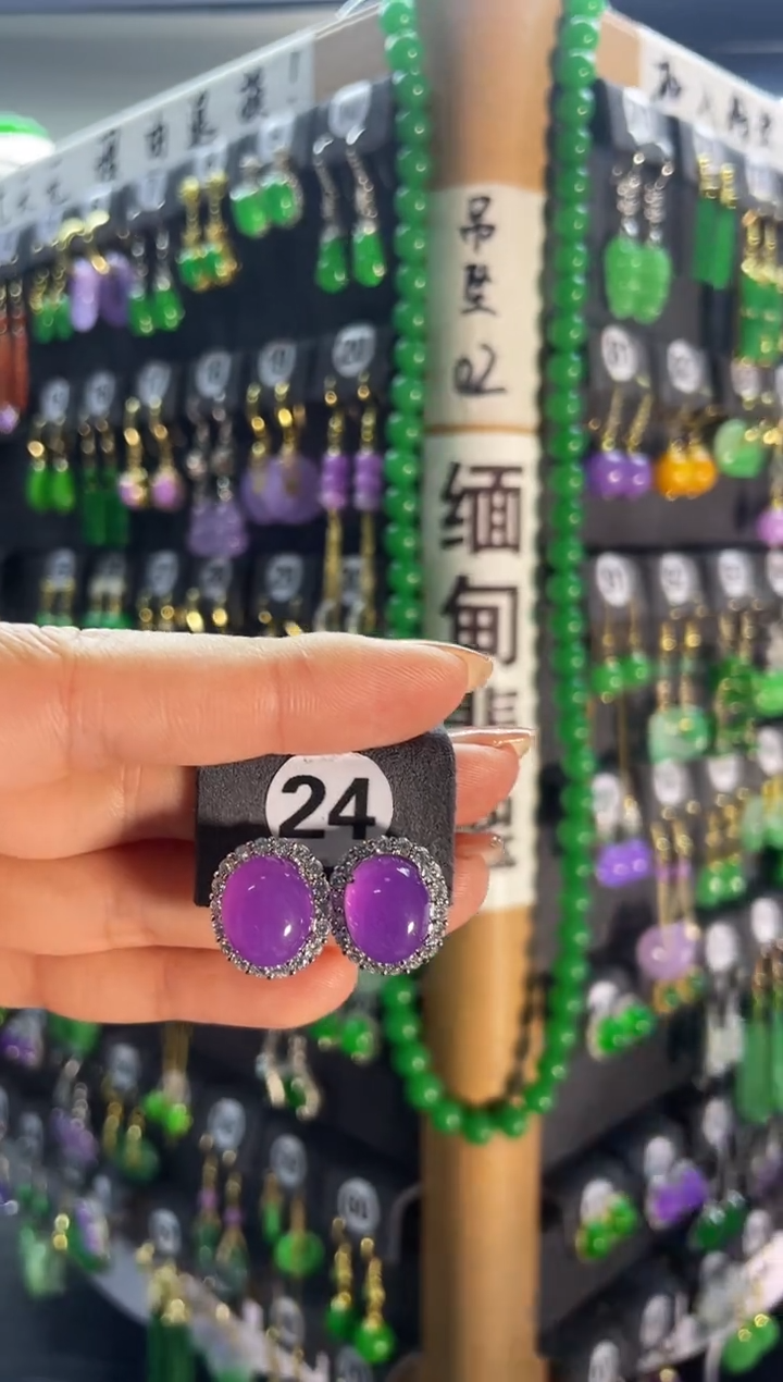 【闪购商品】翡翠耳饰银S925镶嵌24....