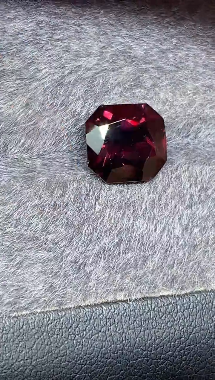 定制尖晶石裸石未镶嵌八角 红酒色调 4.19ct