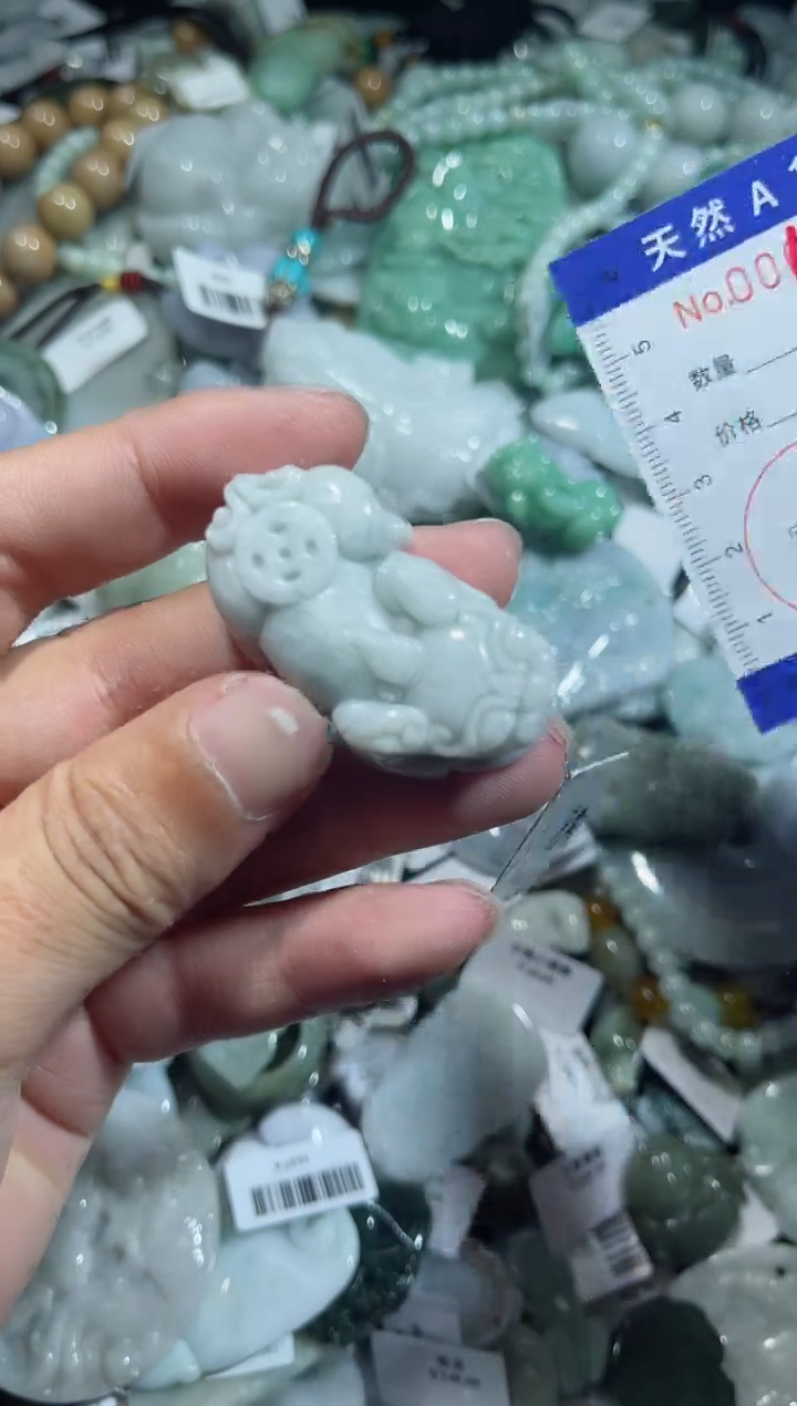 【闪购商品】翡翠颈饰未镶嵌00016479