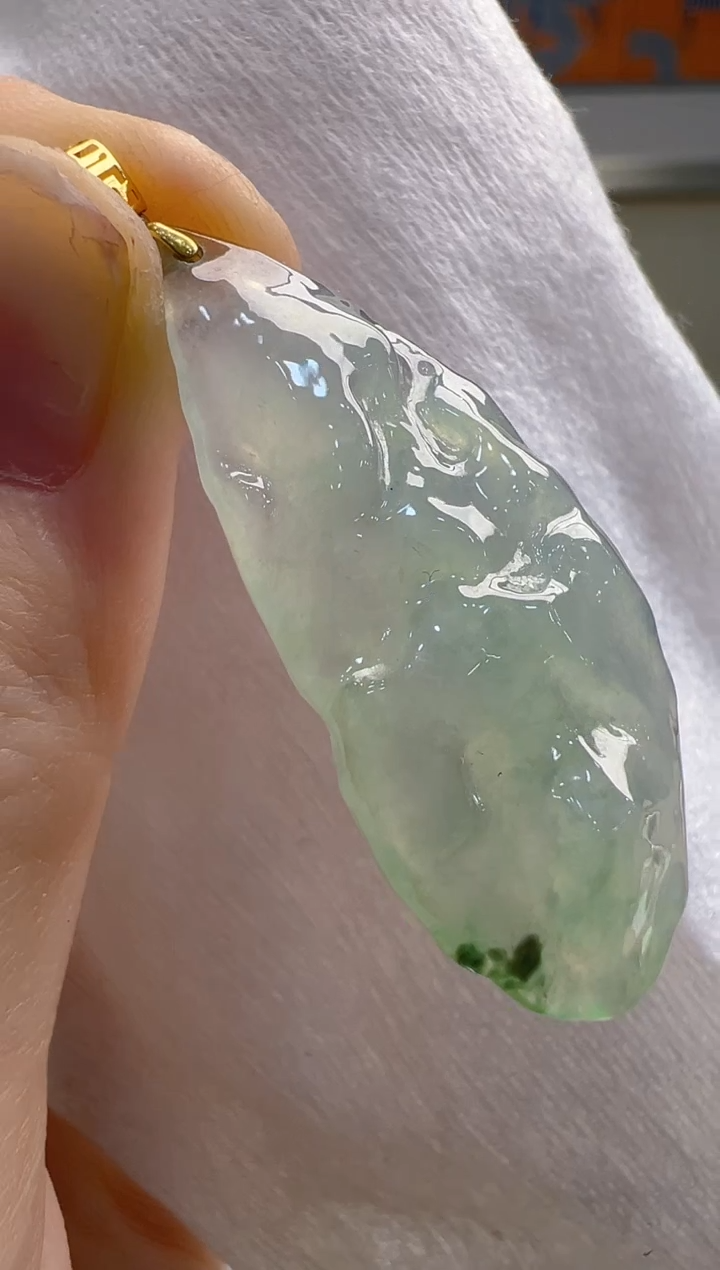 【闪购商品】翡翠吊坠(不含链)18K金镶嵌多样性发货拍一发一