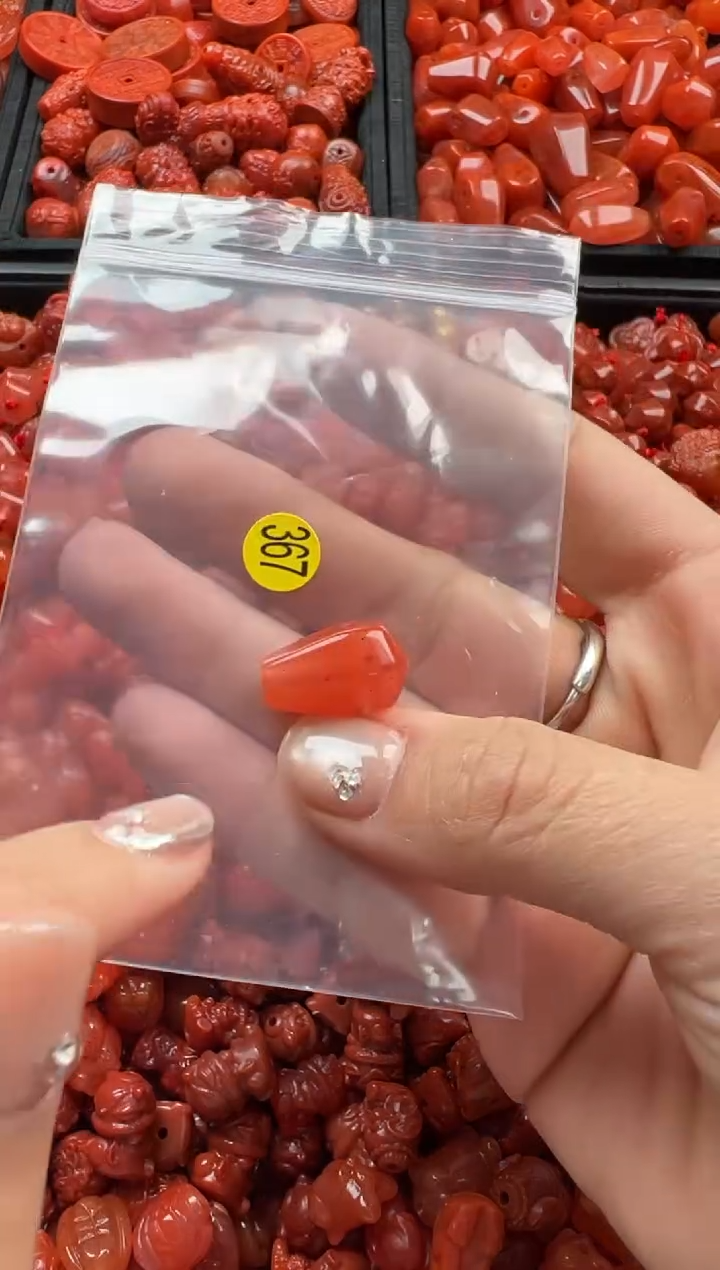 【闪购商品】南红玛瑙颈饰未镶嵌1