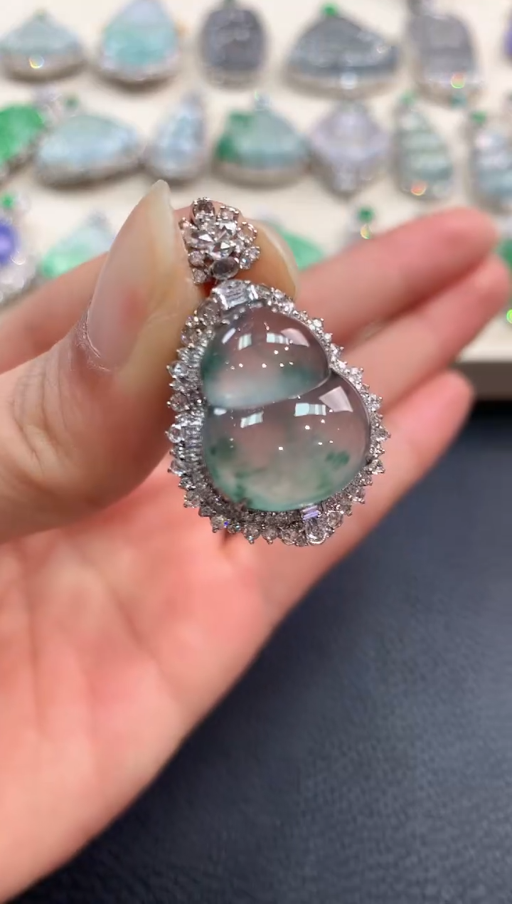 【闪购商品】翡翠吊坠(不含链)18K金镶嵌n59       