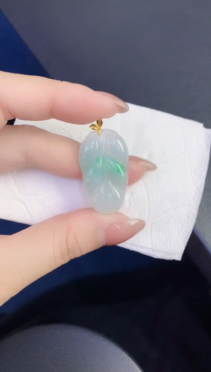 颈饰18K金镶嵌翡翠缅甸天然翡翠A货