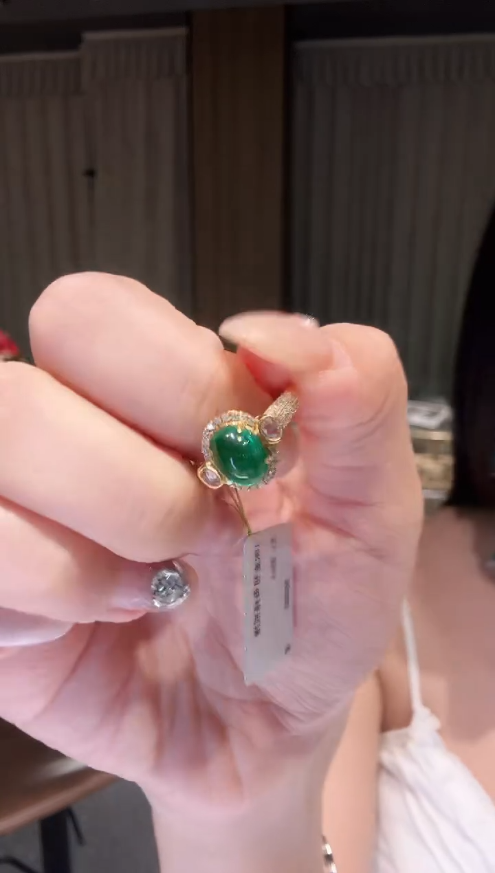 18K金镶嵌戒指祖母绿CE0737