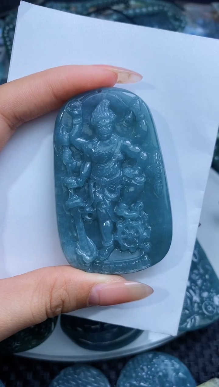 【闪购商品】翡翠颈饰未镶嵌             