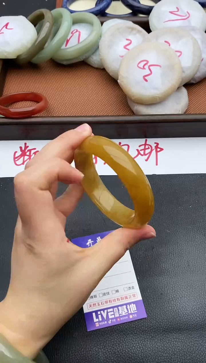 未镶嵌手镯石英质玉350+57/58