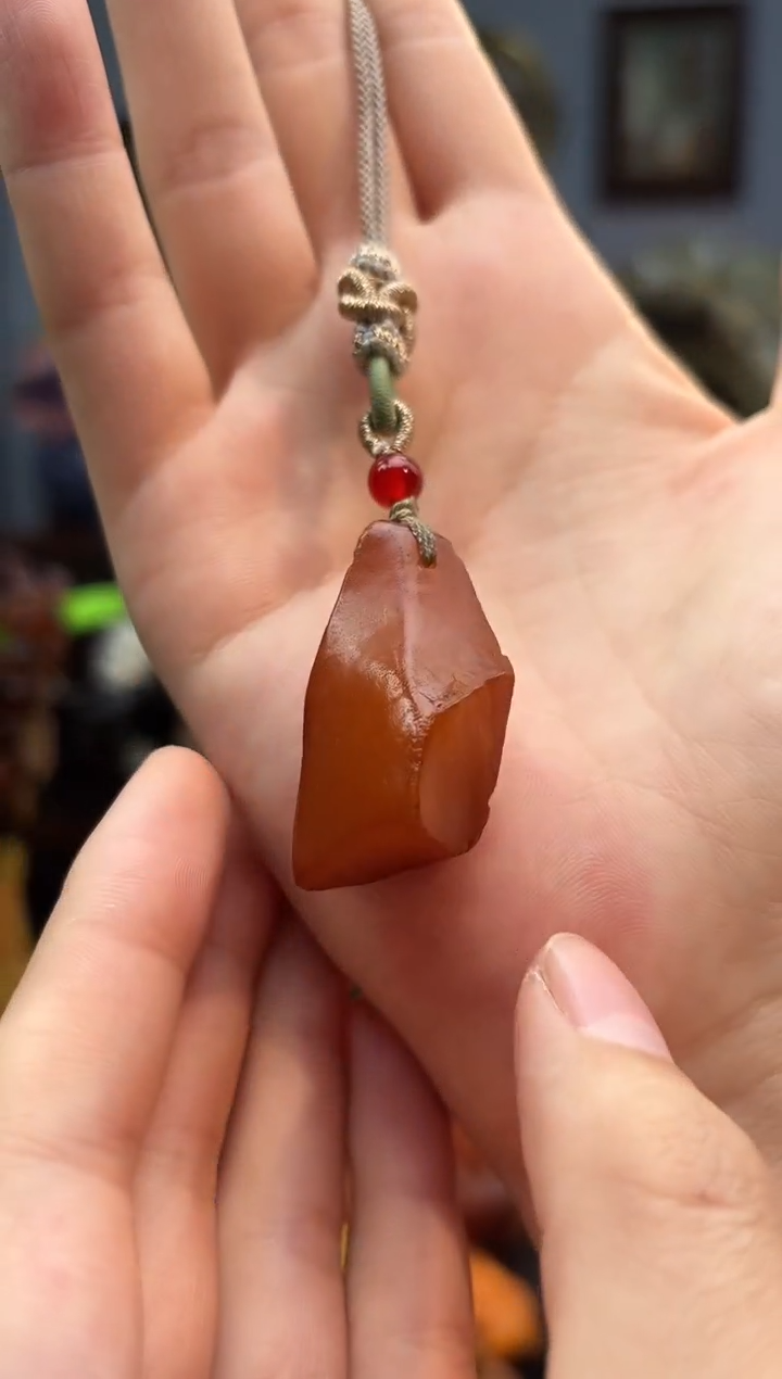 琥珀颈饰未镶嵌包挂