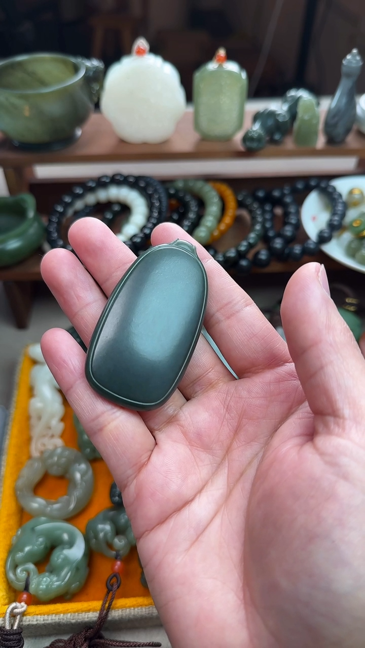 【闪购商品】和田玉吊坠(不含链)未镶嵌无事牌苏工